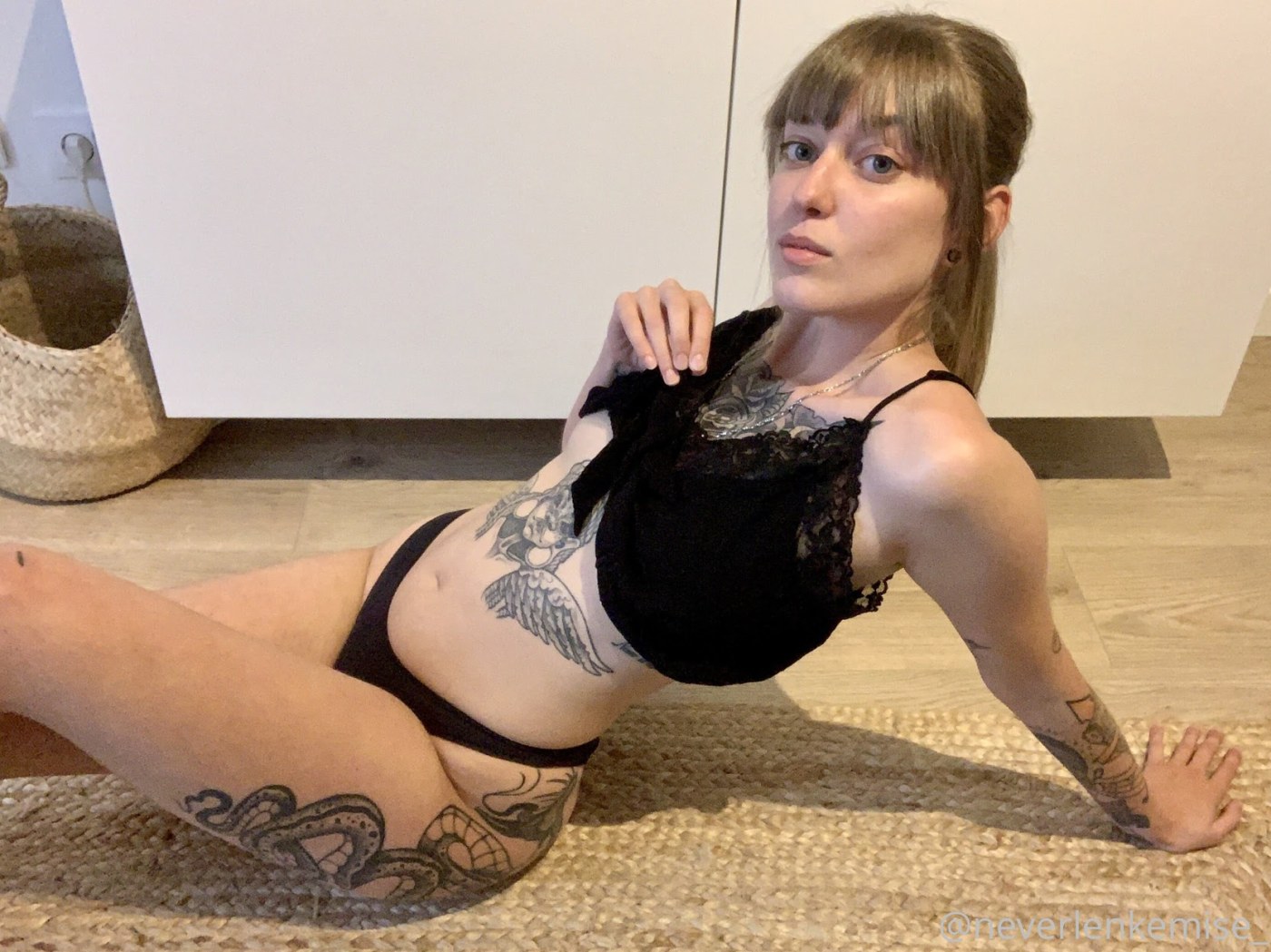 Ali Suicide Photo #42