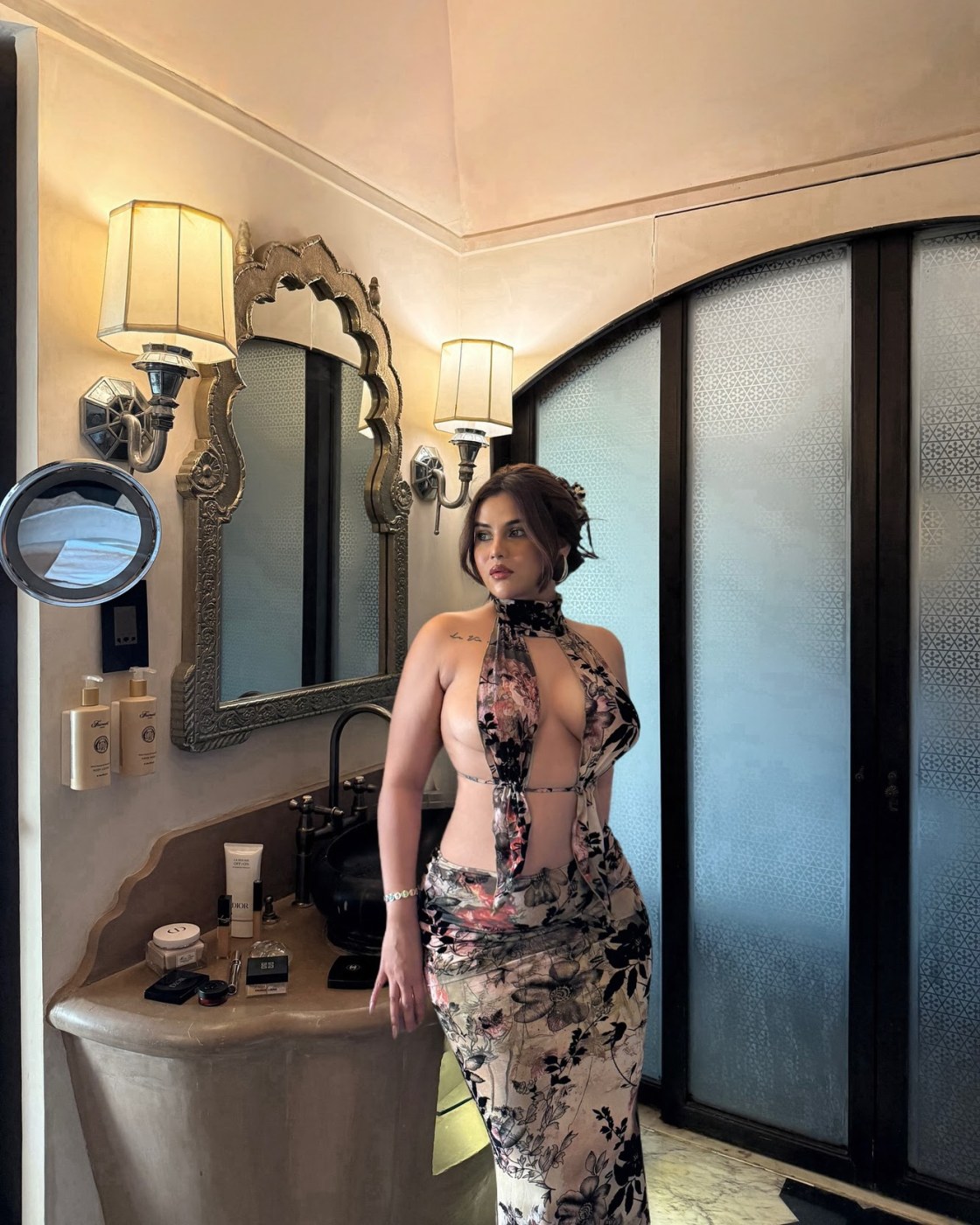 Devika Bhardwaj Photo #17