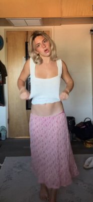 Ainsley Rolstad Photo #7