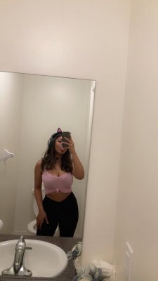 Yasminewithaz Photo #11