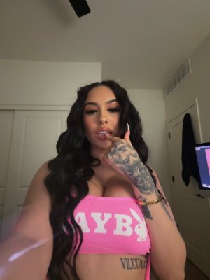 Queenbrii69 Photo #7