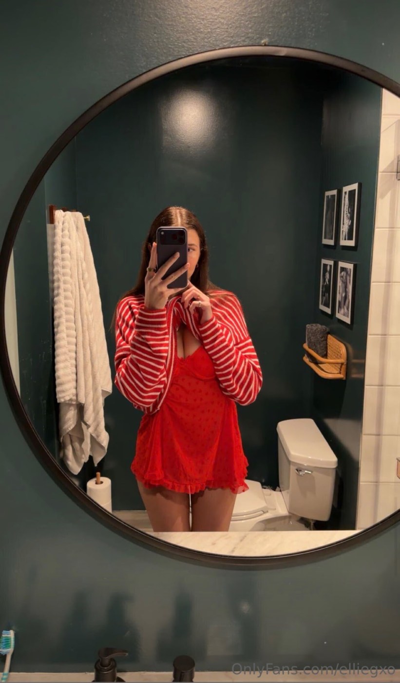 Ellie Vandeel Photo #133