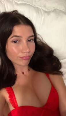 Ellie Vandeel Photo #134