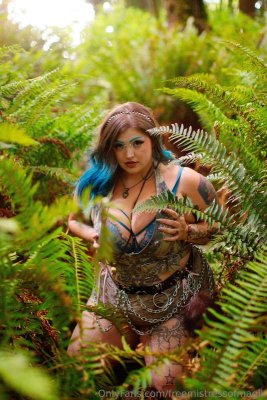 Mistress of Magik Photo #3