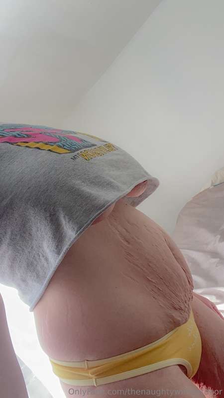 thenaughtywifenxtdoor Photo #9