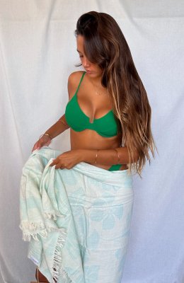 Anabel Carriker Figueroa Photo #39