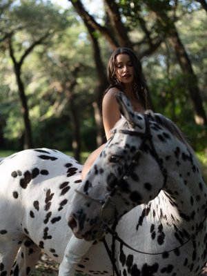 Jesenia Echeverria Photo #102