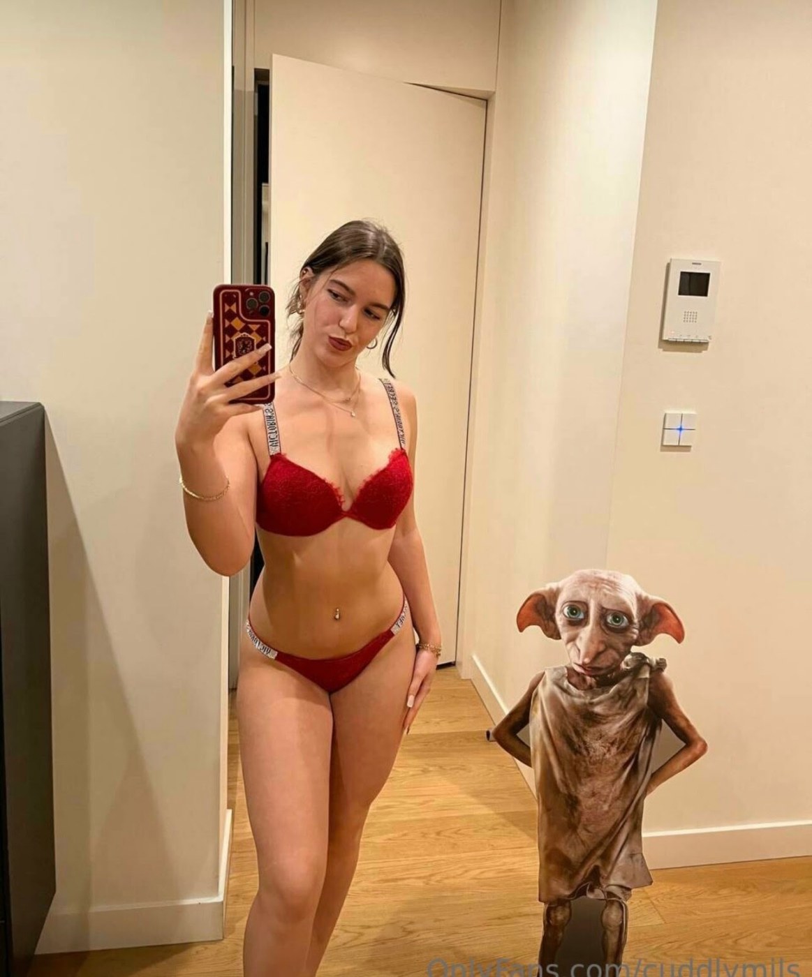 cuddlymils Photo #28