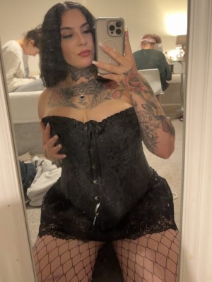 Tammy Headland Photo #6