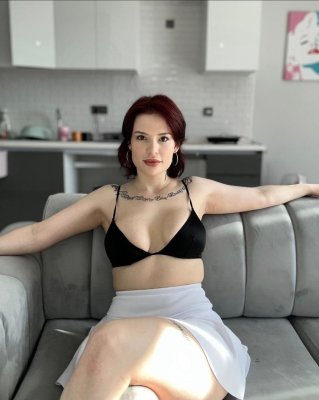 Arzu Yilmaz Photo #22