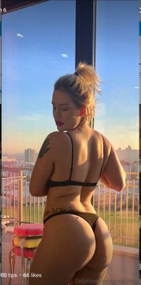 Arzu Yilmaz Photo #11