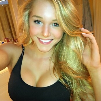 Courtney Tailor Photo #14