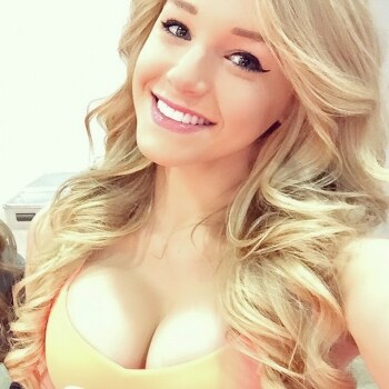 Courtney Tailor Photo #34