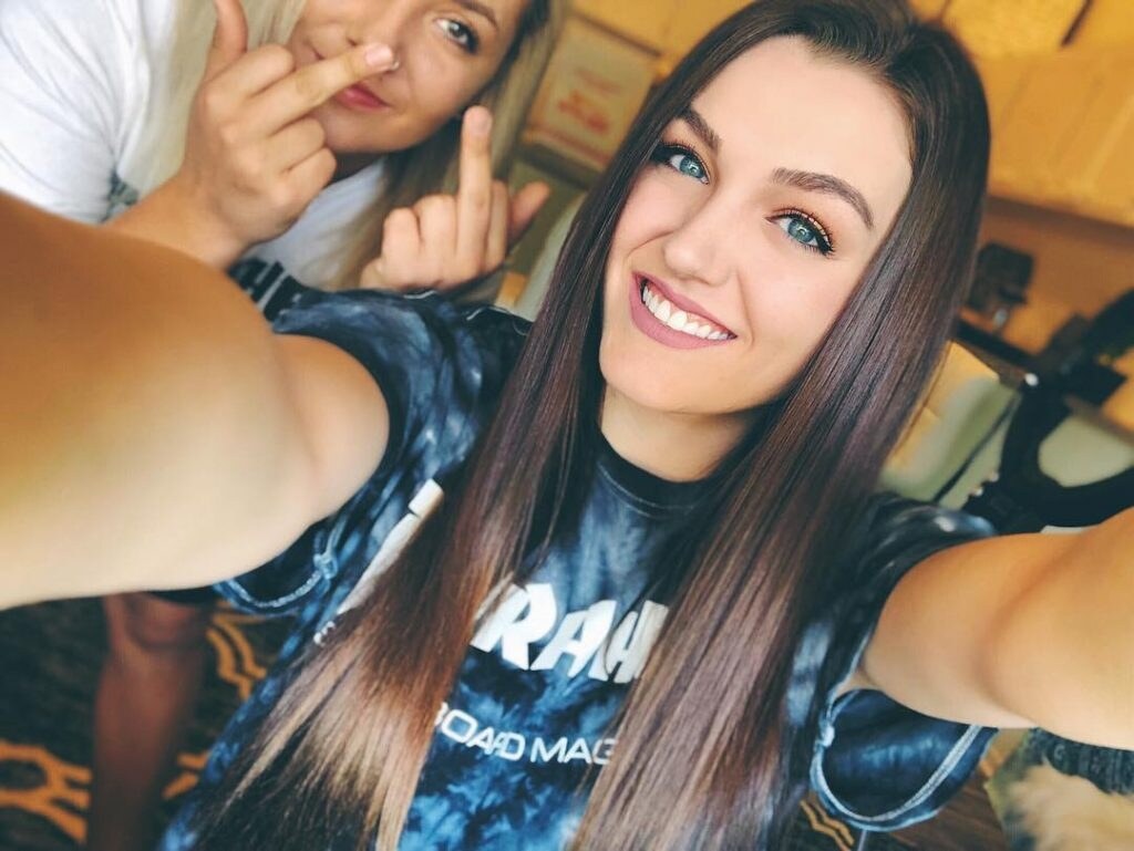 Ally Hardesty Photo #35