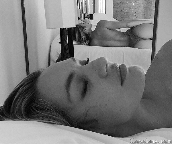 Candice Swanepoel Photo #17