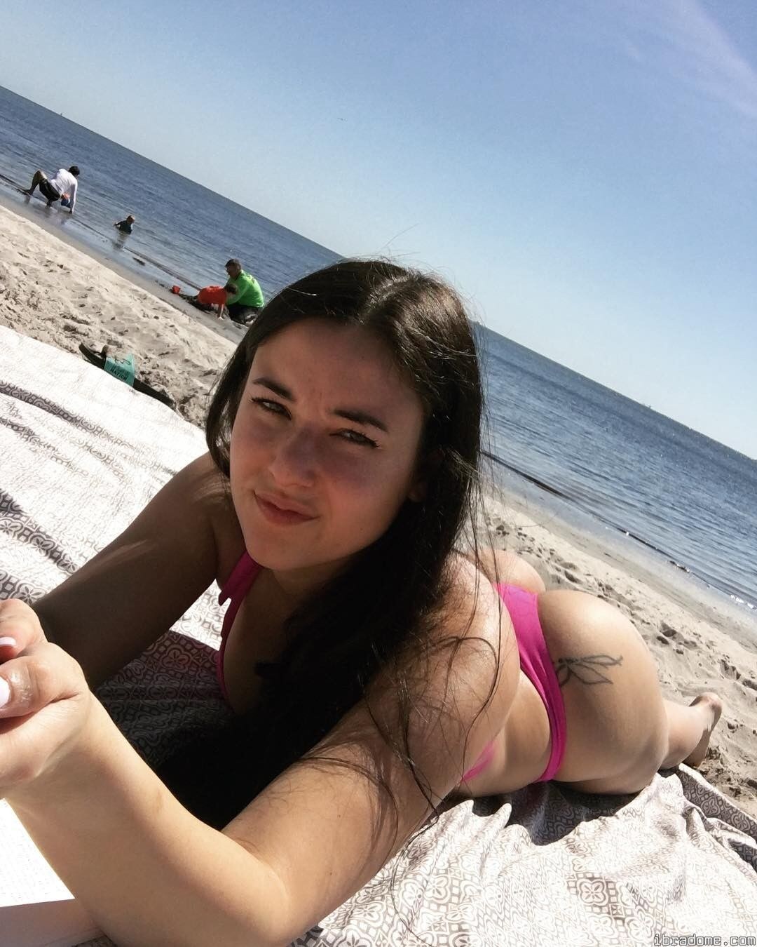Angie Varona Photo #8