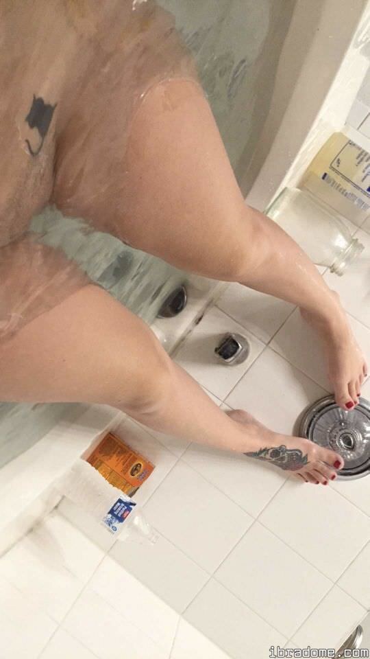 Erin Ashford Photo #8