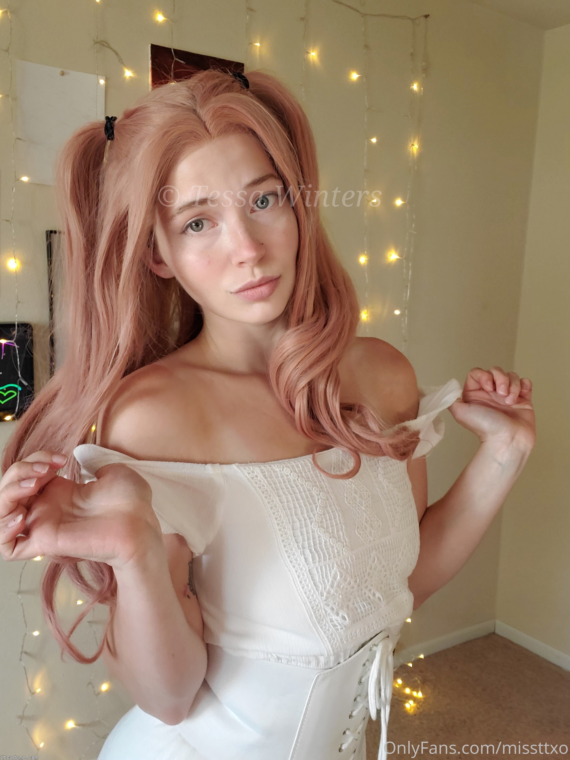 Tessa Winters Photo #80