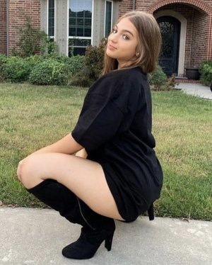 Hashemi Sisters Photo #27