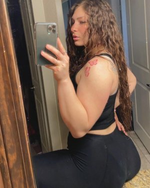 Hashemi Sisters Photo #30