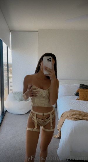 Taylaa Perrin Photo #43