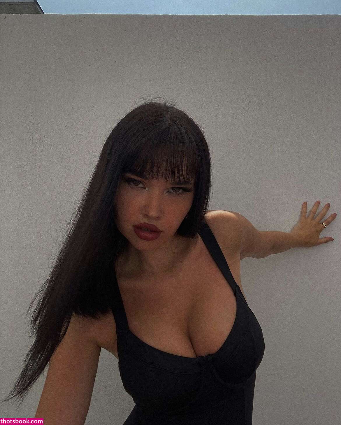 Ana Whiterose Photo #1