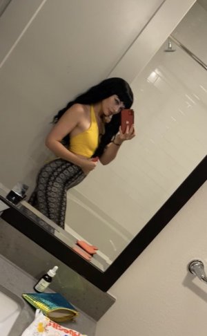 Danni Rivers Photo #11