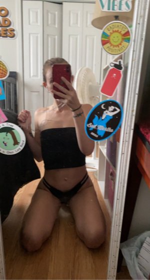 Danni Rivers Photo #20