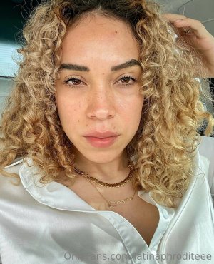 Latinaphroditeee Photo #17