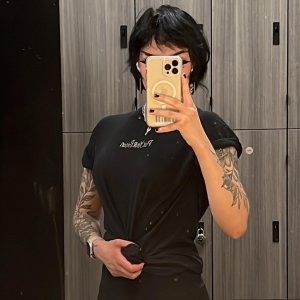 Redroomromance Photo #31