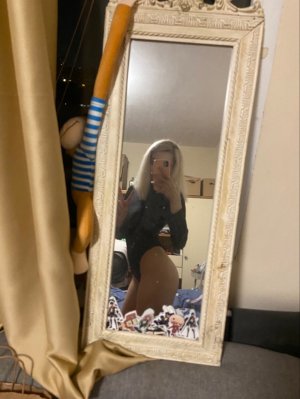 Athena Cosplay Photo #8