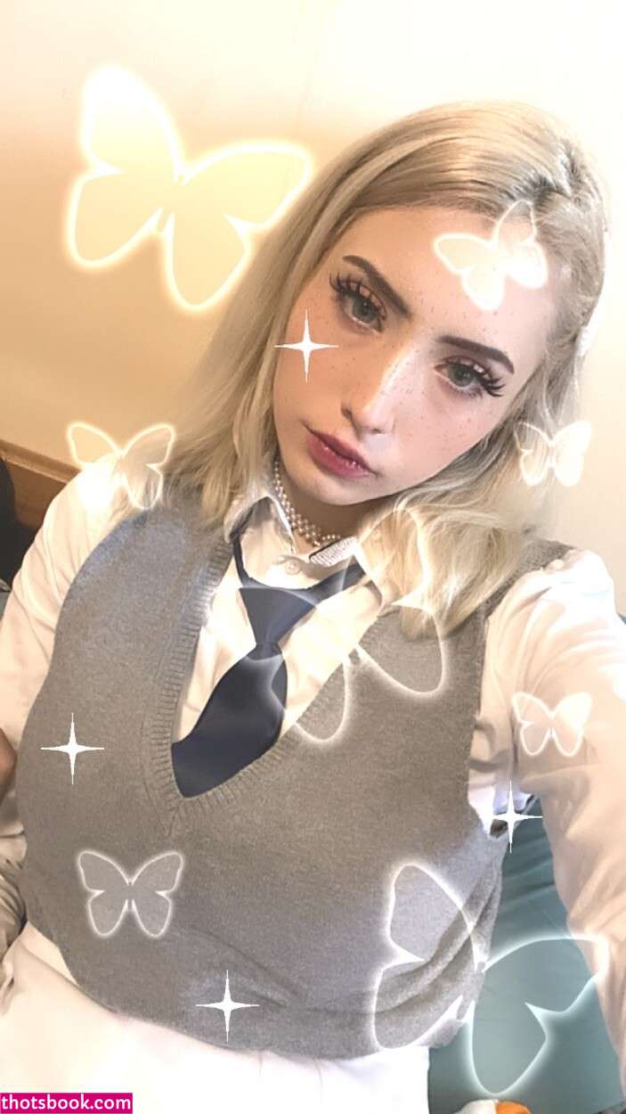 Athena Cosplay Photo #26