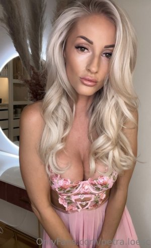 Petraloescher Photo #8