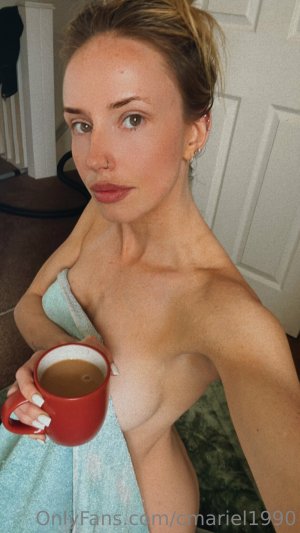 Cerimarie1990 Photo #16