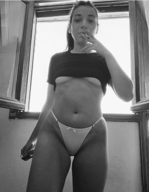 Kiaramaidi Photo #18