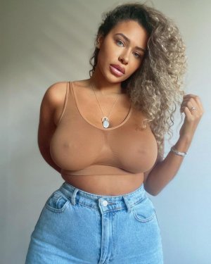 Chanelle Mauricette Photo #2