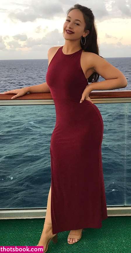 Eliza Butterworth Photo #3