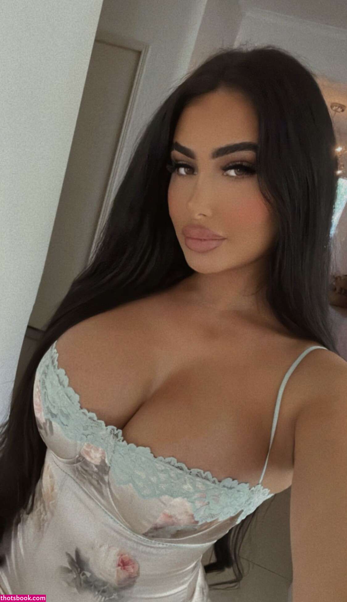 Jessica Foster Photo #6