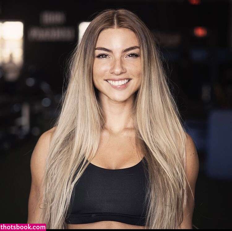 Sabrina Nic Photo #2