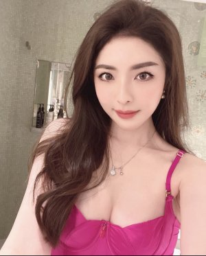 Chantalebelle Photo #22