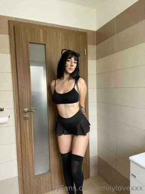 Emilylovexxx Photo #3