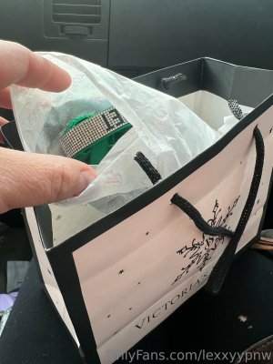 Hotwifelexx Photo #28