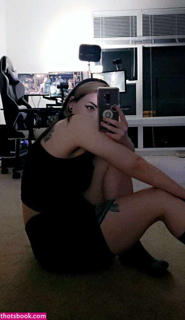 Concealedbones Photo #31