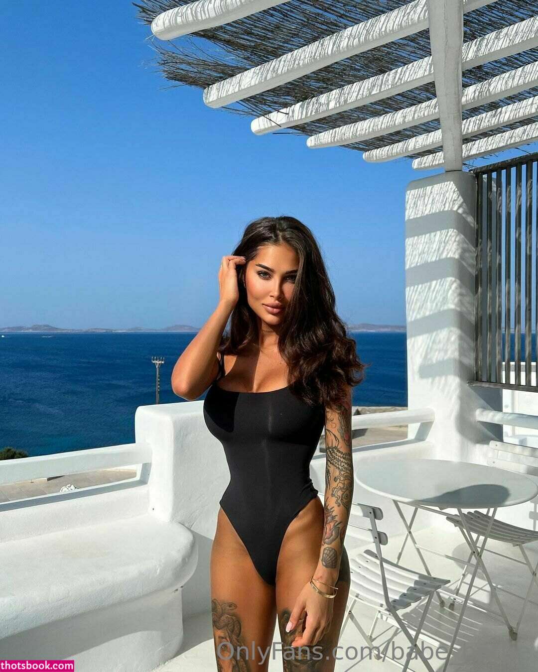 Elizabeth Definhy Photo #36