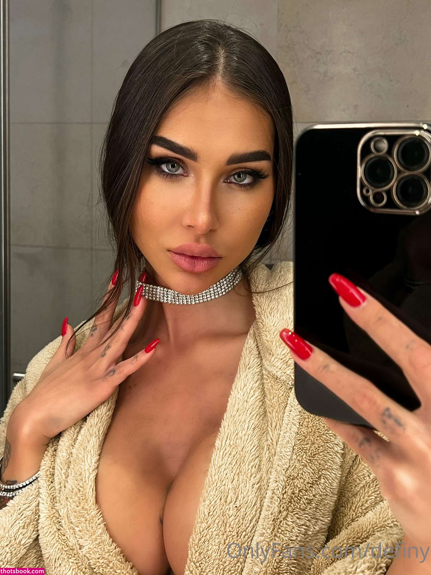 Elizabeth Definhy Photo #64