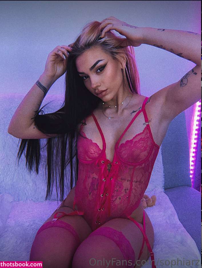 Sophiarizou Photo #9