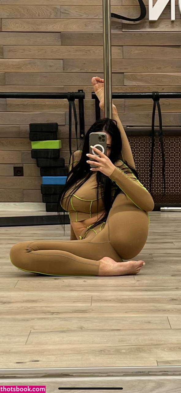 alinajimmychoo Photo #10