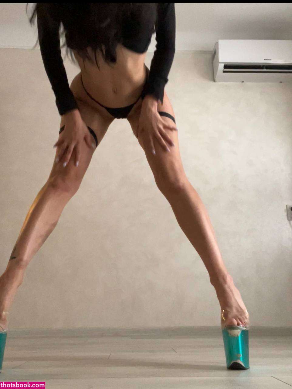 alinajimmychoo Photo #12