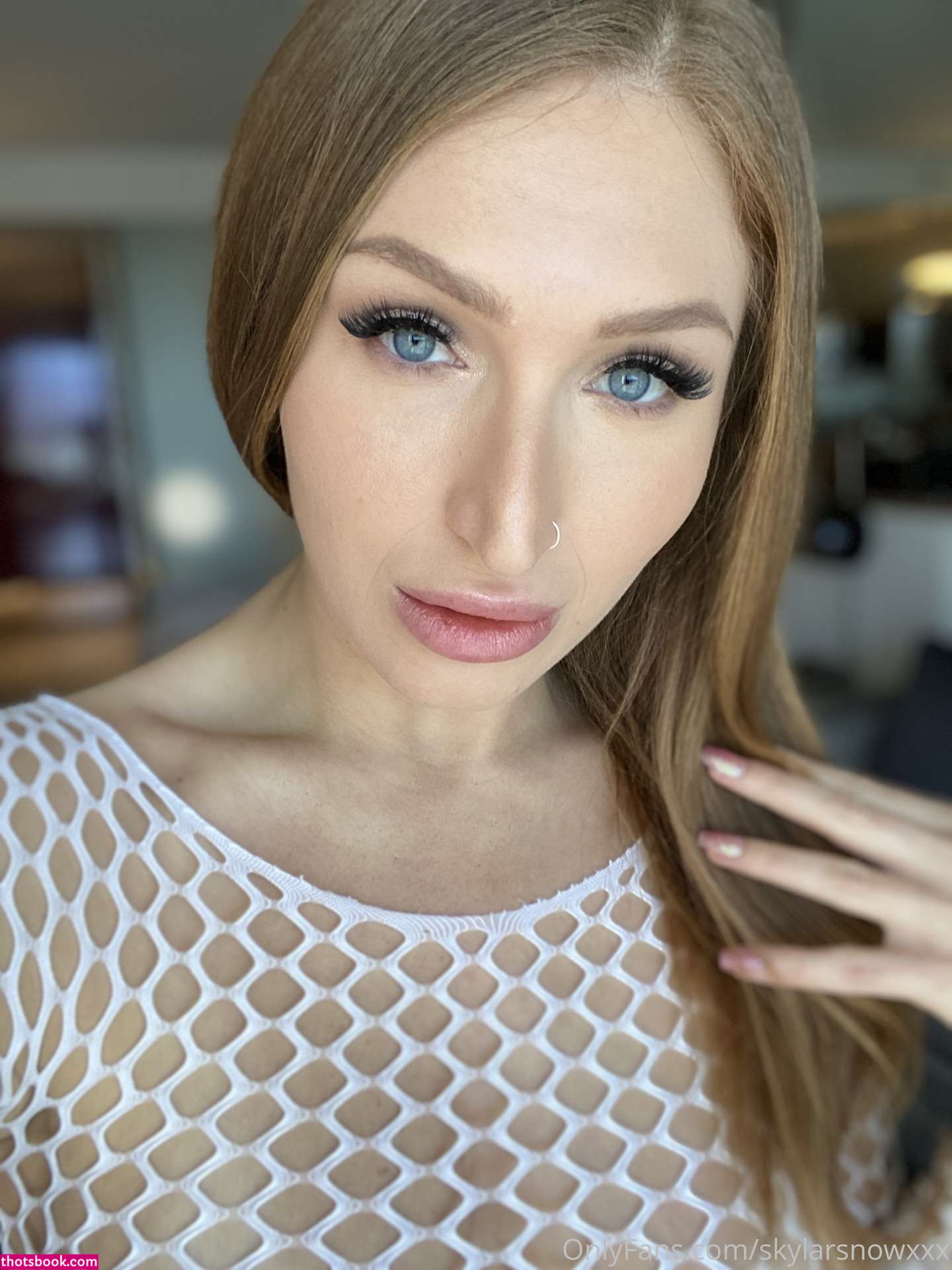 Skylar Snow Photo #12