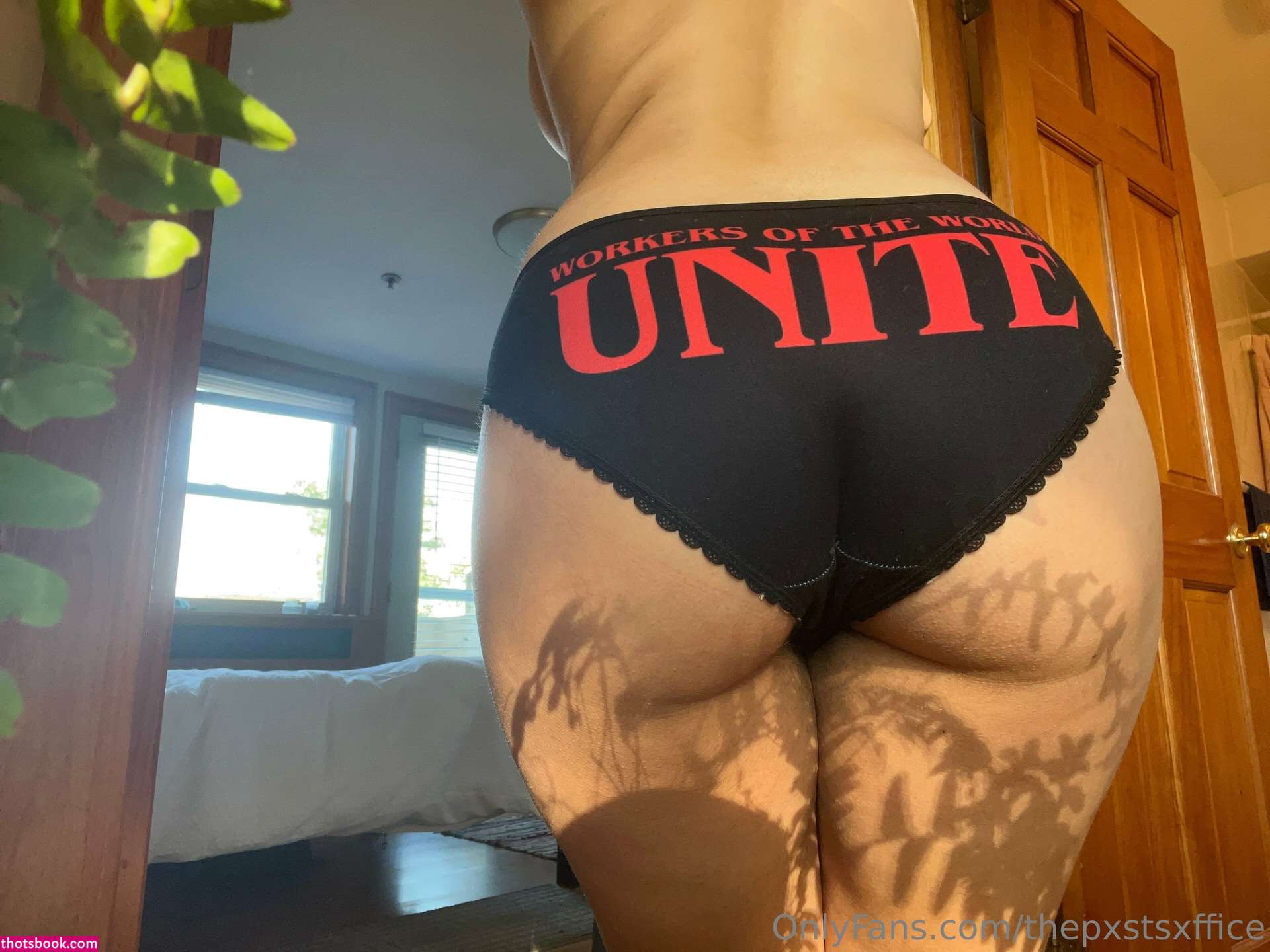 Erin Postsoffice Photo #75